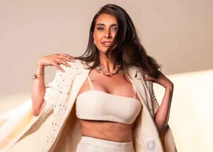 Lisa Ray Actress 5