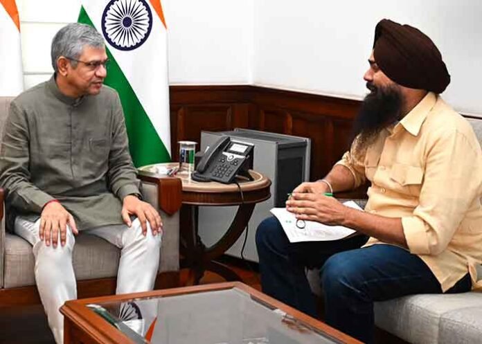Malvinder Singh Kang with Ashwini Vaishnaw
