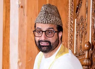 Mirwaiz spurns NC request to join Jantar Mantar protest, sets conditions Mirwaiz Umar Farooq says