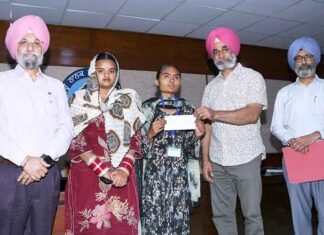 Nishkam Sikh Welfare Council Award Scholarships to GNDU Students