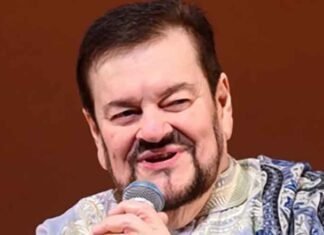 Nitin Mukesh Pays Emotional Tribute to Manoj Kumar on His 89th Birth Anniversary Nitin Mukesh Singer