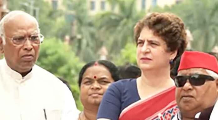 Oppn MPs Stage Symbolic Protest in Parliament Over Alleged Ram Temple Donation Irregularities Oppn MPs stage street play-like protest in Parliament
