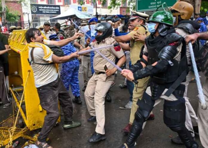 Over 118 Delhi Police personnel injured in protest