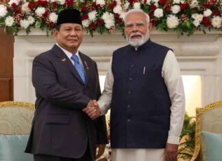 PM Modi accorded grand ceremonial welcome in Indonesia