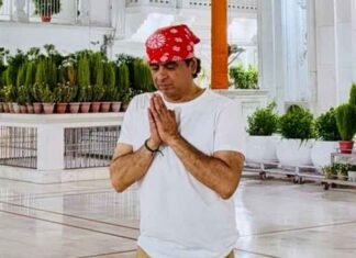 Palash Sen offers prayers at Patna Sahib: Gave my soul a place to land