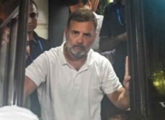 Rahul Gandhi marches to Gandhi Smriti, demands justice for NEET students