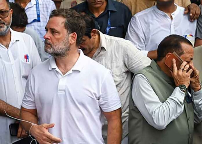 Rahul Gandhi protest at PM house