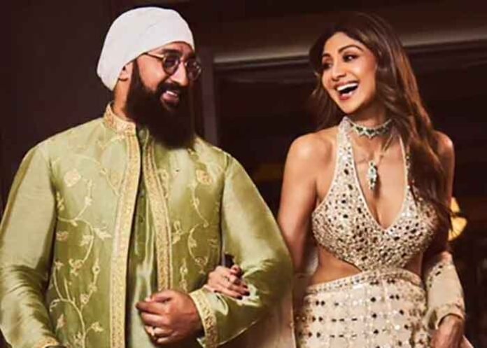Raj Kundra with wife Shilpa Shetty