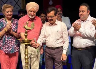 Suchetak Rangmanch Waqt Tainu Salaam Hai Punjabi play