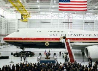 Trump hails first flight of new Air Force One