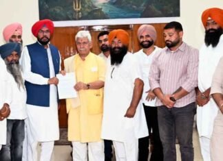 AAP MLA Kuldeep Dhaliwal Meets J&K LG, Seeks Ujh River Dam to Tackle Floods in Punjab Border Districts AAP MLA Kuldeep Dhaliwal urges J&K LG Manoj Sinha