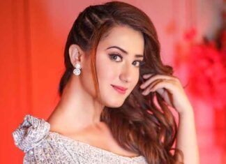 Aalisha Panwar Actress
