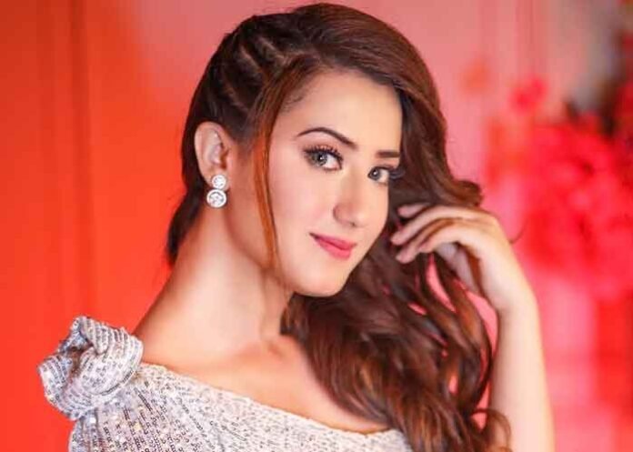 Aalisha Panwar Actress