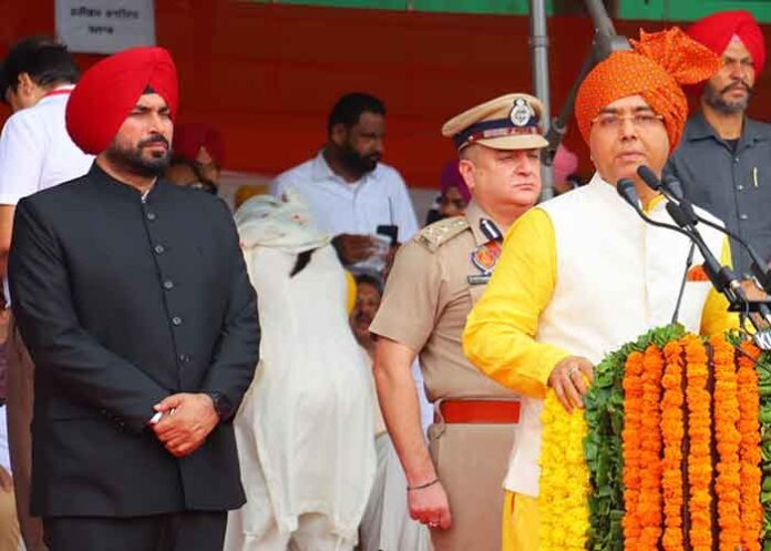 Aman Arora unfurled the Tricolour in Amritsar