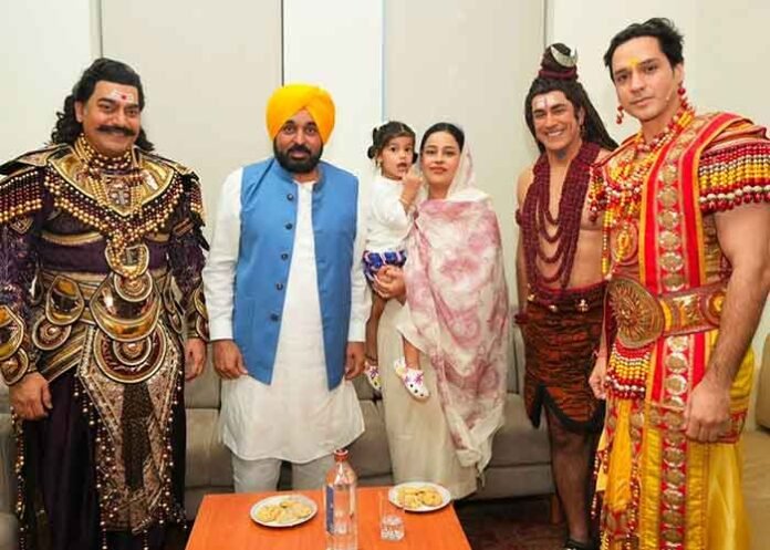 CM Mann launches Hamare Ram theatre shows