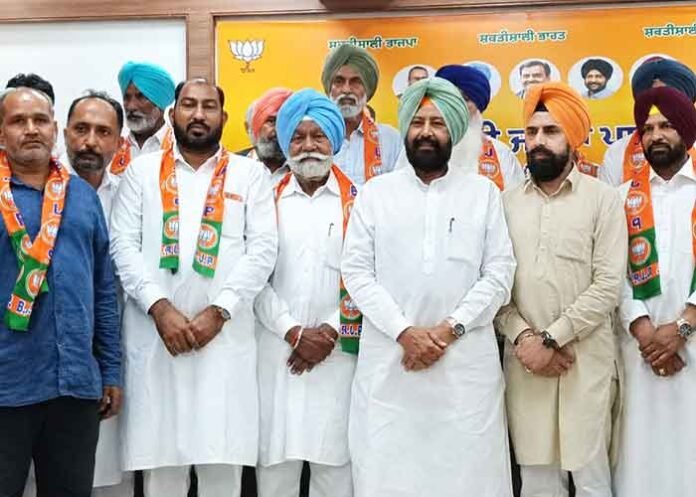 Darshan Singh Kotfatta with Leaders Join BJP