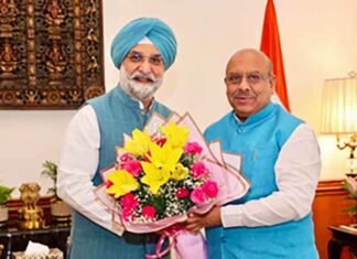 Delhi Assembly Speaker Vijender Gupta Calls on L-G, Presents ‘Vidhan Chetna’ Magazine Delhi Assembly Speaker Vijender Gupta meets L-G T.S. Sandhu