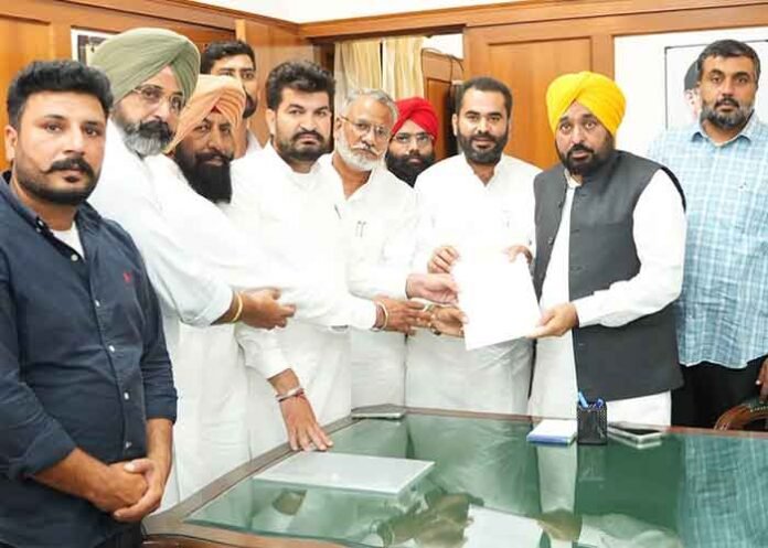 Fazilka border farmers meet CM Mann