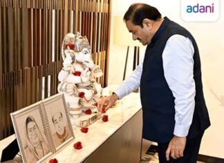Gautam Adani Seeks Blessings from God, Parents; Thanks Supporters After US Court Dismisses Criminal Charges Gautam Adani takes blessings from God