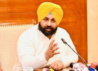 Punjab to Launch 10-Day Drive to Eliminate Garbage Vulnerable Points Across State: Harjot Bains Harjot Singh Bains on mic said