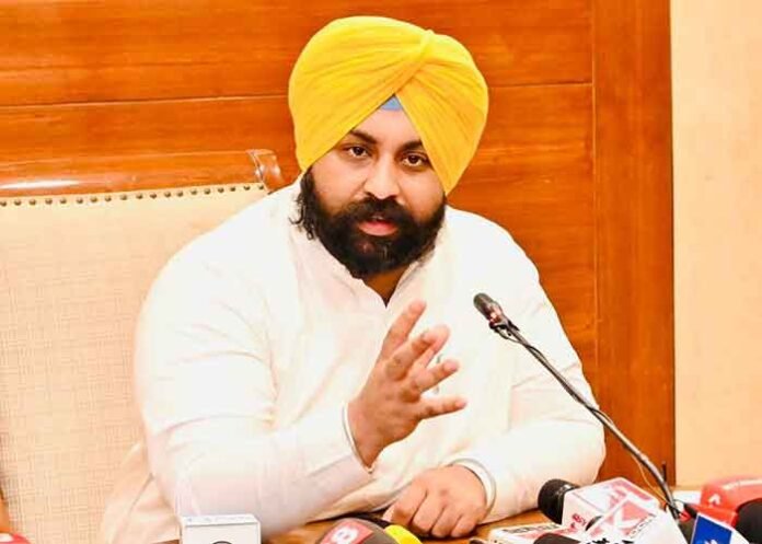 Harjot Singh Bains on mic said