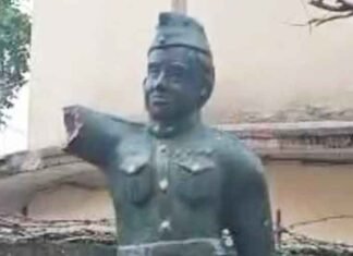 Netaji Subhas Chandra Bose Statue Vandalised in Kolkata’s New Alipore, Police Launch Probe Netaji Subhas Chandra Bose statue vandalised