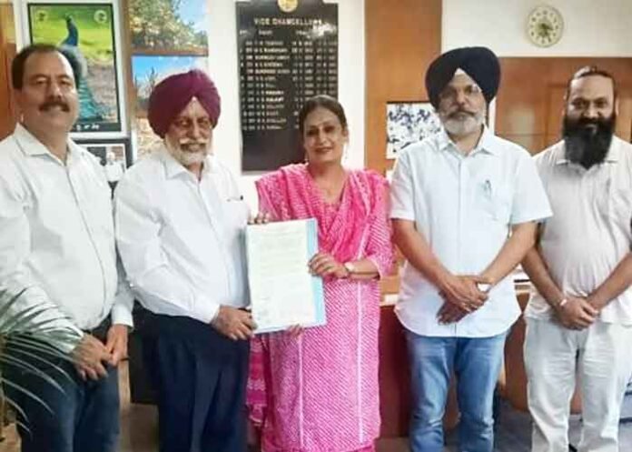 PAU receives Rs 25 lakh from Dr Manmeet Brar Bhullar