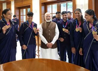 Medals Come With Sporting Culture, Not Just Infrastructure: PM Modi to Commonwealth Games Champions PM Modi with Commonwealth Games champions