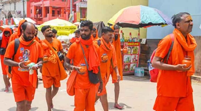 Police Helping Kanwariyas Sparks Debate Over Duty, Faith and Constitutional Neutrality Police assistance to Kanwar Yatra pilgrims