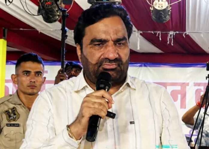 RLP chief Hanuman Beniwal on mic