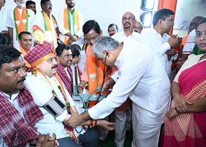 Ramchander Rao ends hunger strike