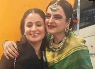 Rasika Dugal with Rekha
