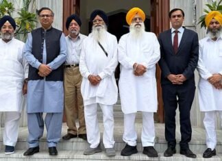 SGPC Delegation Meets Pakistan High Commission, Seeks Visas for Over 7,500 Sikh Pilgrims for Guru Nanak Dev Ji’s Gurpurab SGPC Delegation Meets Pakistan High Commission