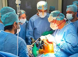 Safdarjung Hospital performs first robot-assisted total knee replacement Safdarjung doctors perform first robot-assisted total knee replacement