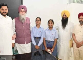 Punjab Speaker Sandhwan Interacts with Students, Encourages Political Awareness and Goal Setting Sandhwan Interacts with Students