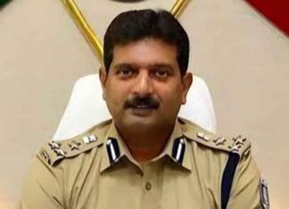 Shashi Tharoor mourns death of Kerala-born Odisha IPS officer Shefeen Ahamed Shefeen Ahamed IPS Officer