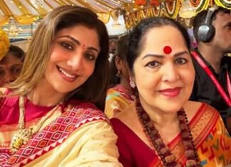 Shilpa Shetty Celebrates Naga Panchami with Mother, Offers Prayers to Naga Daiva Shilpa Shetty with her mom on Naga Panchami
