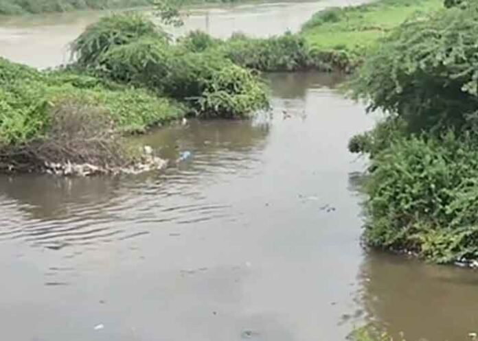 Youth swept away in flooded Sarita Vihar drain in Delhi