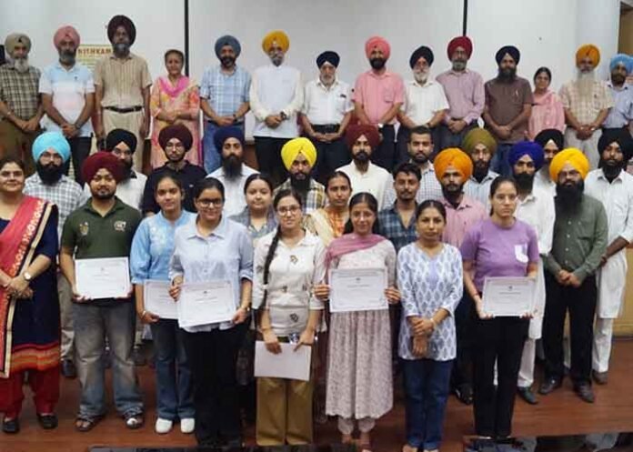 scholarships were distributed to 141 GNDU students