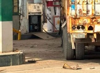 Delhi CNG Cylinder Blast: Death Toll Rises to 3, All Victims Fuel Station Employees truck CNG cylinder blast