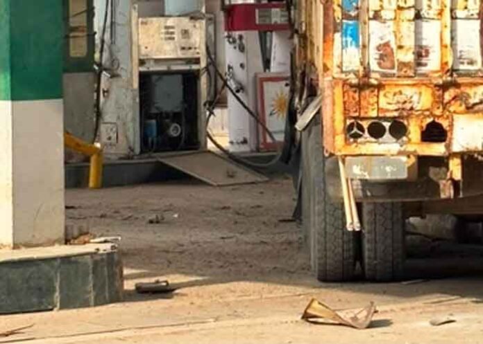 truck CNG cylinder blast