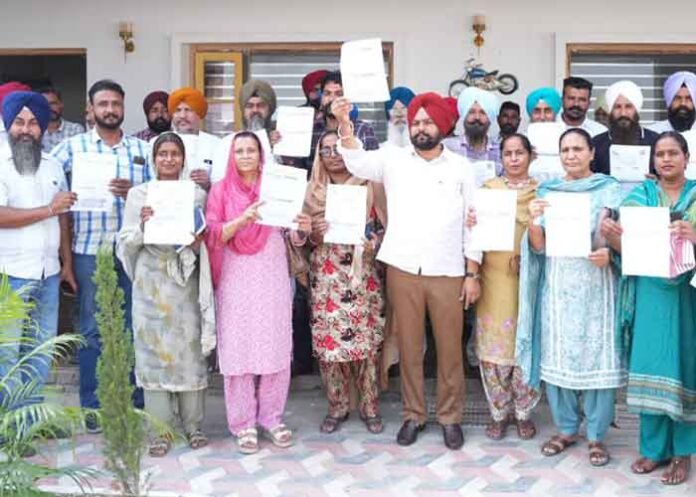 AAP MLAs take the Mann De Munaffe campaign