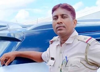 Police Team Attacked With Crude Bombs During Bengal Gambling Den Raid, ASI Critical ASI ASI Sadiq Ali Police team attacked in Bengal