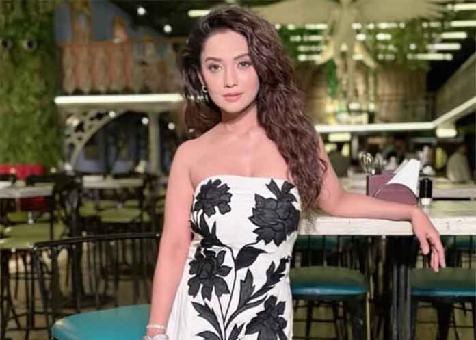 Adaa-Khan-Actress 1