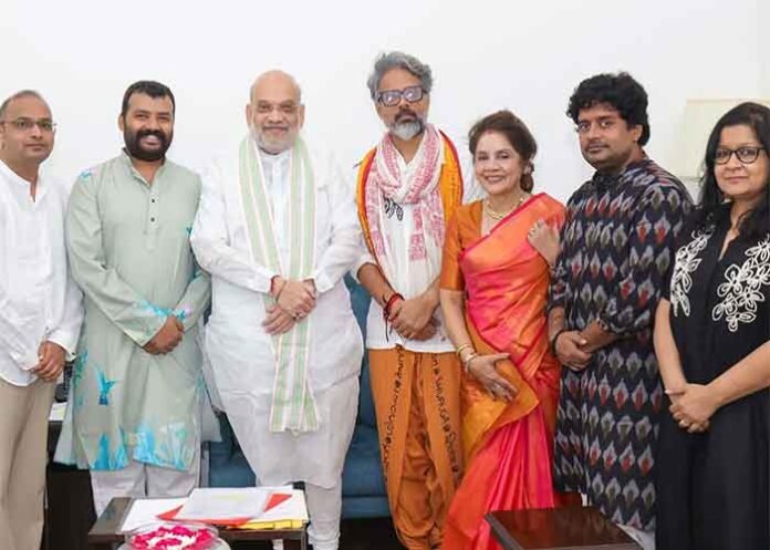 Amit Shah meets Hanuman Ansh team