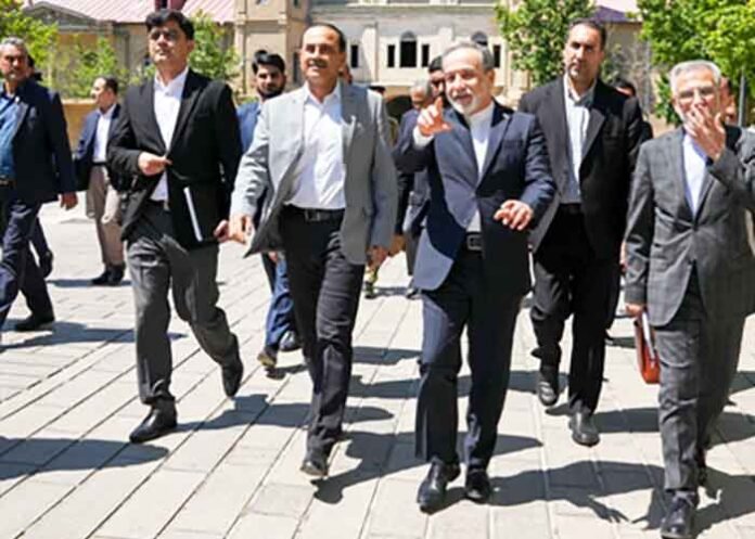 Asim Munir with Iran Members