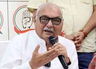 Bhupinder Hooda Accuses Haryana Govt of Unfair Treatment of Medal-Winning Athletes Bhupinder-Hooda on mic