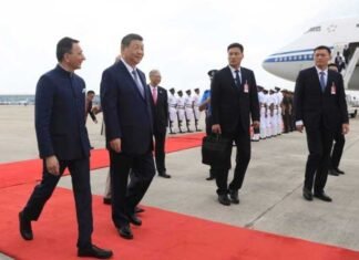 Xi Jinping Receives Warm Welcome in Delhi, India Looks Forward to Constructive Talks