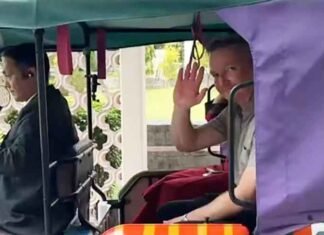 Australia’s Chris Bowen Takes E-Rickshaw Ride During New Delhi Visit Chris Bowen takes ride in e-rickshaw