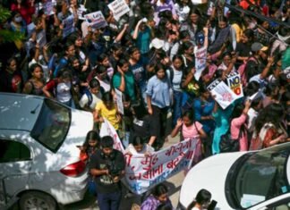 DU Students Intensify Protests Over Women’s Safety, Demand Government Accountability